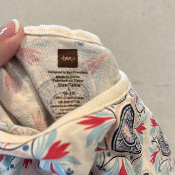 Tea Collection Patterned Top with Ruffle Hem - Picture 6 of 10